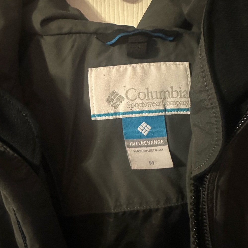 Columbia Two-Tone Jacket with Red Highlights - Picture 5 of 10